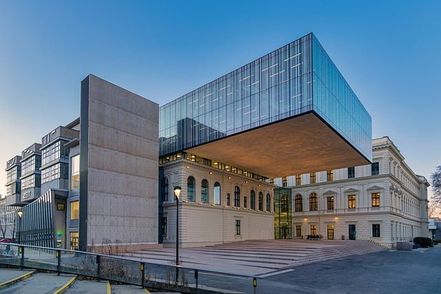 Moskova Devlet Üniversitesi Ekşi